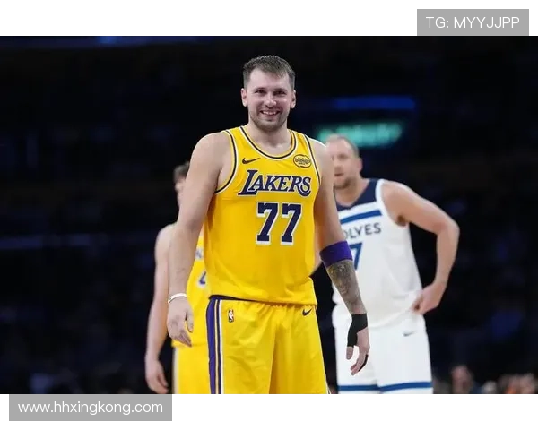 湖人新赛季四场比赛均有球员得分40东契奇和里夫斯表现惊艳
